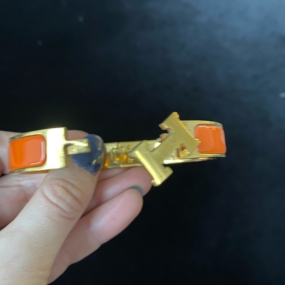 Hermes Clic H Bracelet Enamel Narrow, Orange - Picture 3 of 3